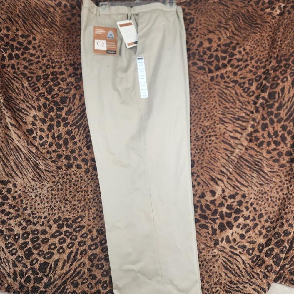 New Haggar Men's Flat Front Khaki Pants Size 44/30